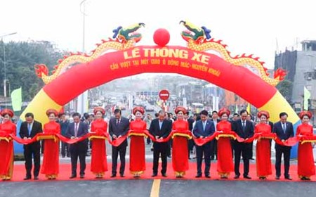 Phó Thủ tướng Thường trực dự khánh thành cầu vượt Ô Đông Mác (Hà Nội)